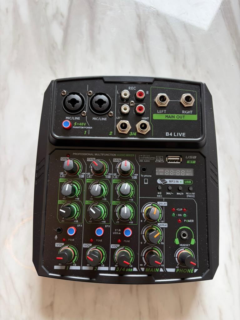 Compact Mengpaneel met Opnamefunctie - B4 LIVE Mixer, Muziek en Instrumenten, Mengpanelen, Ophalen of Verzenden, Zo goed als nieuw