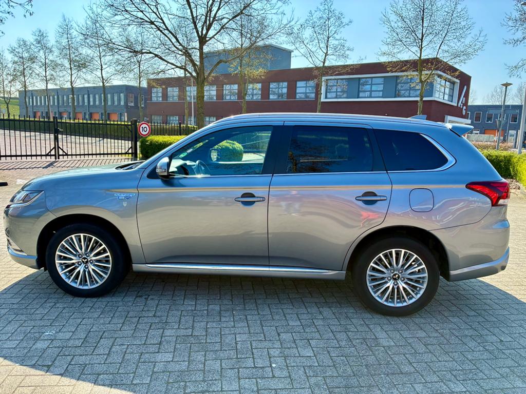 Mitsubishi Outlander 2.4 Phev 240pk AWD Aut 2019, Outlander, 4 cilinders, 120 €/maand, Vierwielaandrijving