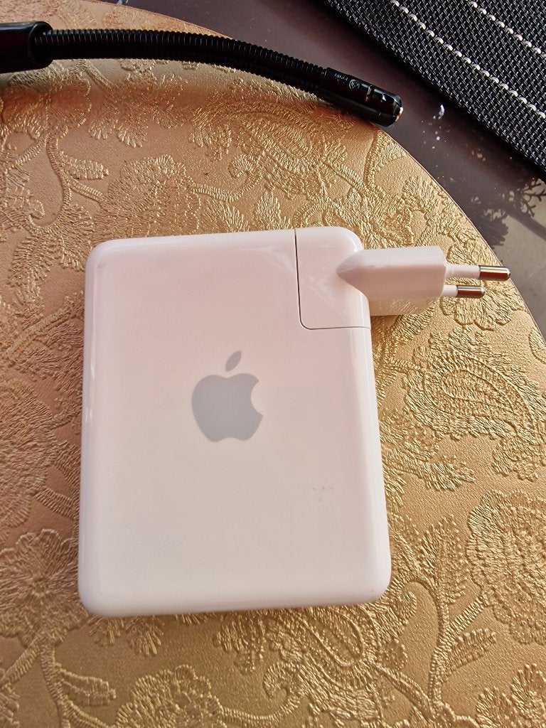 Apple AirPort Express A1264 AirPlay WiFi Router, Computers en Software, Routers en Modems, Ophalen of Verzenden