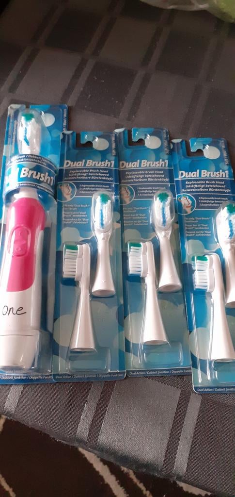 Tandenborstel met 6borstels werk niet op stroom /tandpasta, Ophalen of Verzenden, Nieuw, Tandenborstel