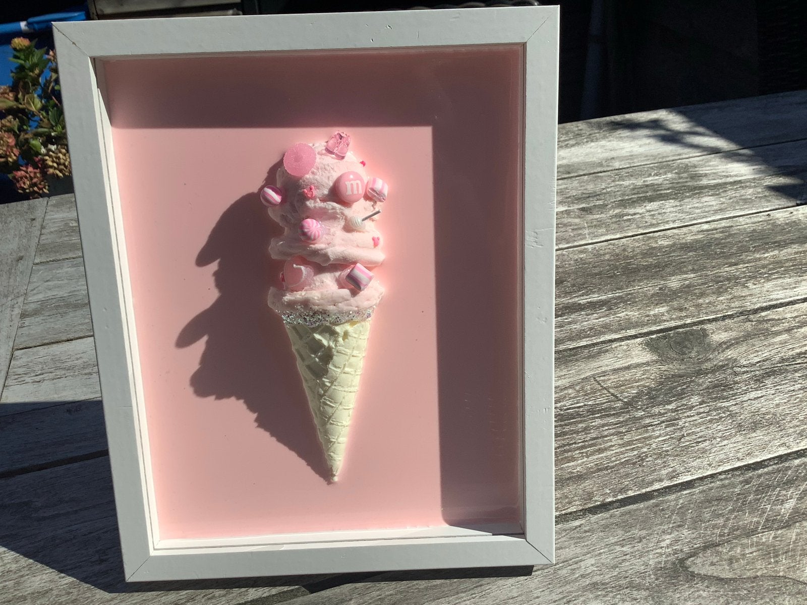 Leuke 3D ijssculptuur in lijst - Roze ijsje met snoepjes, Minder dan 50 cm, Oorspronkelijke maker, Overige typen, Nieuw