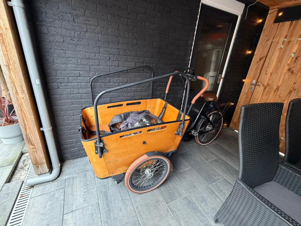 Zeer nette Vogue carry 3 bakfiets electrische, Ophalen, Zo goed als nieuw, 4 kinderen of meer, Huif