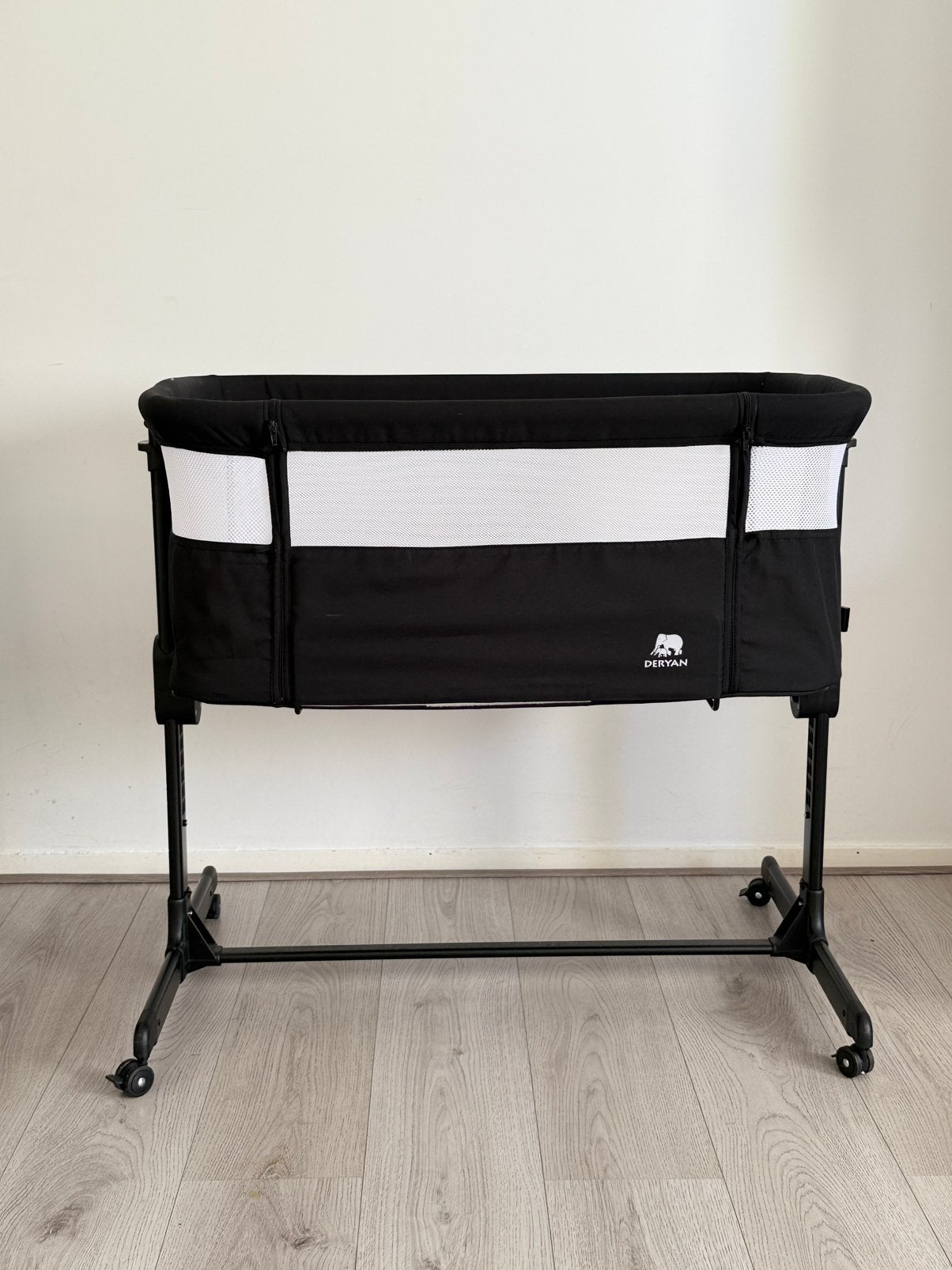 Co-sleeper Deryan. ZGAN, Ophalen, Zo goed als nieuw, Wieg