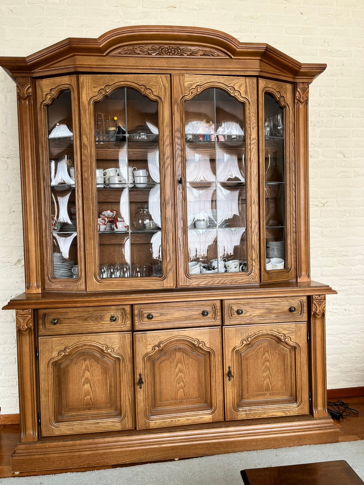 eikenhouten vitrinekast met opbergruimte, Ophalen, Gebruikt, 100 tot 150 cm, Eikenhout