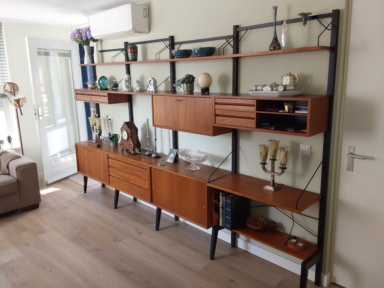 Danish Design Wandmeubel - 200 cm hoog, 320 cm breed, Gebruikt, 200 cm of meer, Danish Design, Mid-century Modern, Ophalen of Verzenden
