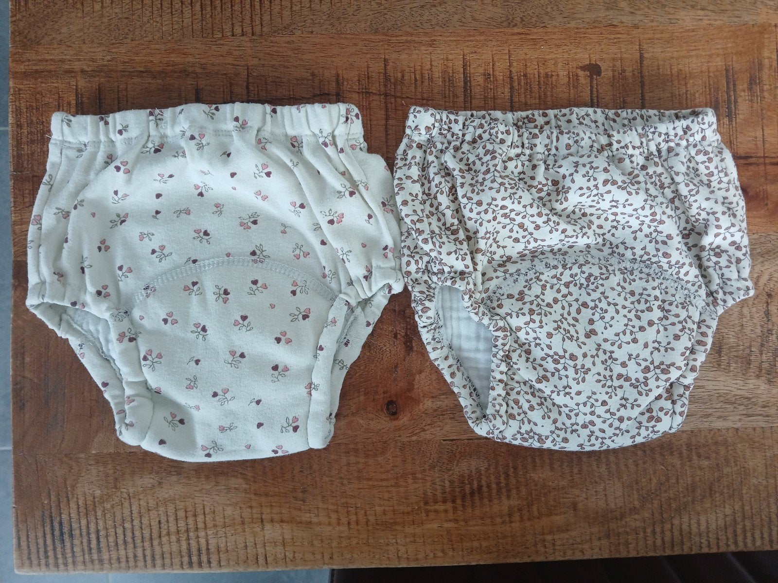 2 oefenbroekjes, Kinderen en Baby's, Ophalen of Verzenden, Zo goed als nieuw, Onbekend, Meisje
