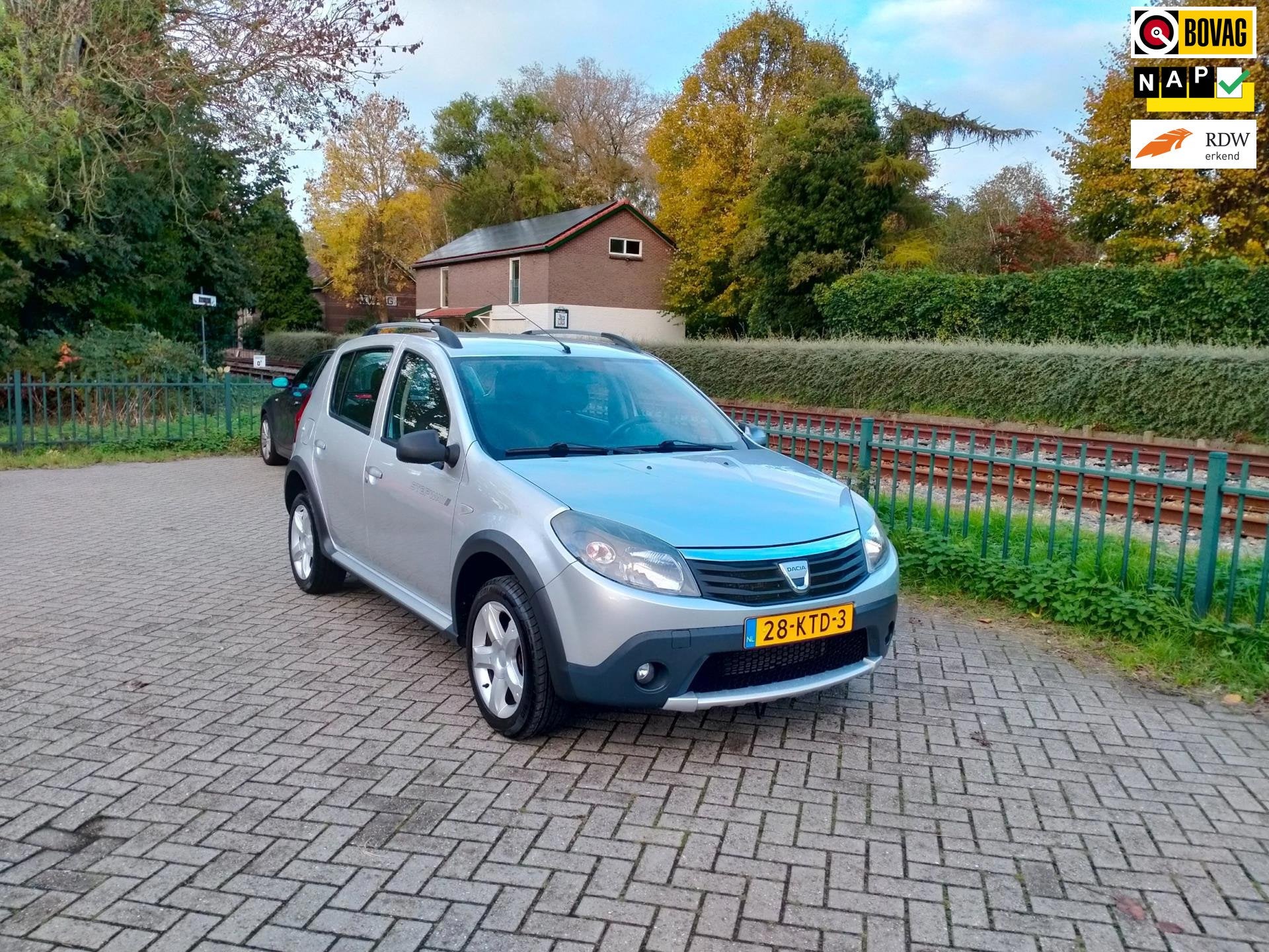 Dacia Sandero 1.6 Stepway Airco trekhaak ALLINPRIJS, Auto's, Dacia, 4 cilinders, 1070 kg, Origineel Nederlands, Bedrijf