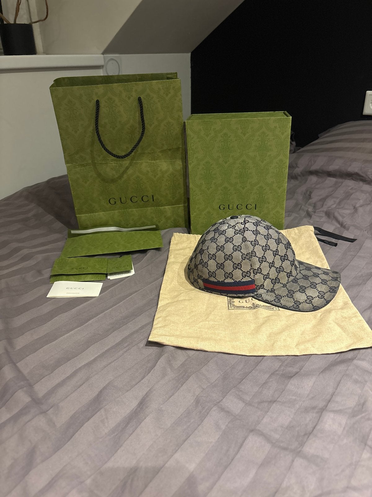 Gucci pet maat M, Ophalen of Verzenden, Gedragen, Pet