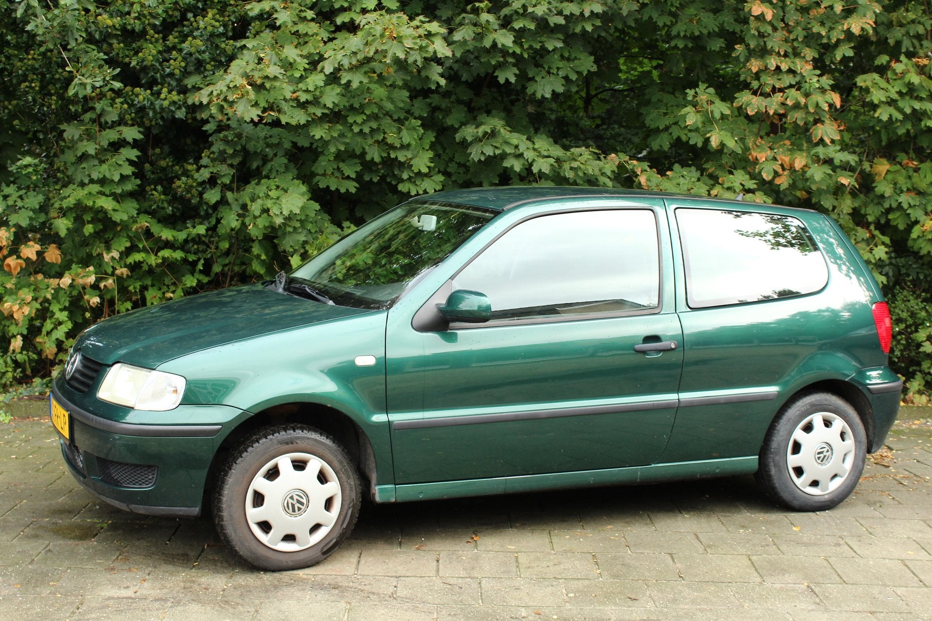 Volkswagen Polo 1.4 Trendline D.riem is vervangen (bj 2000), foto 1