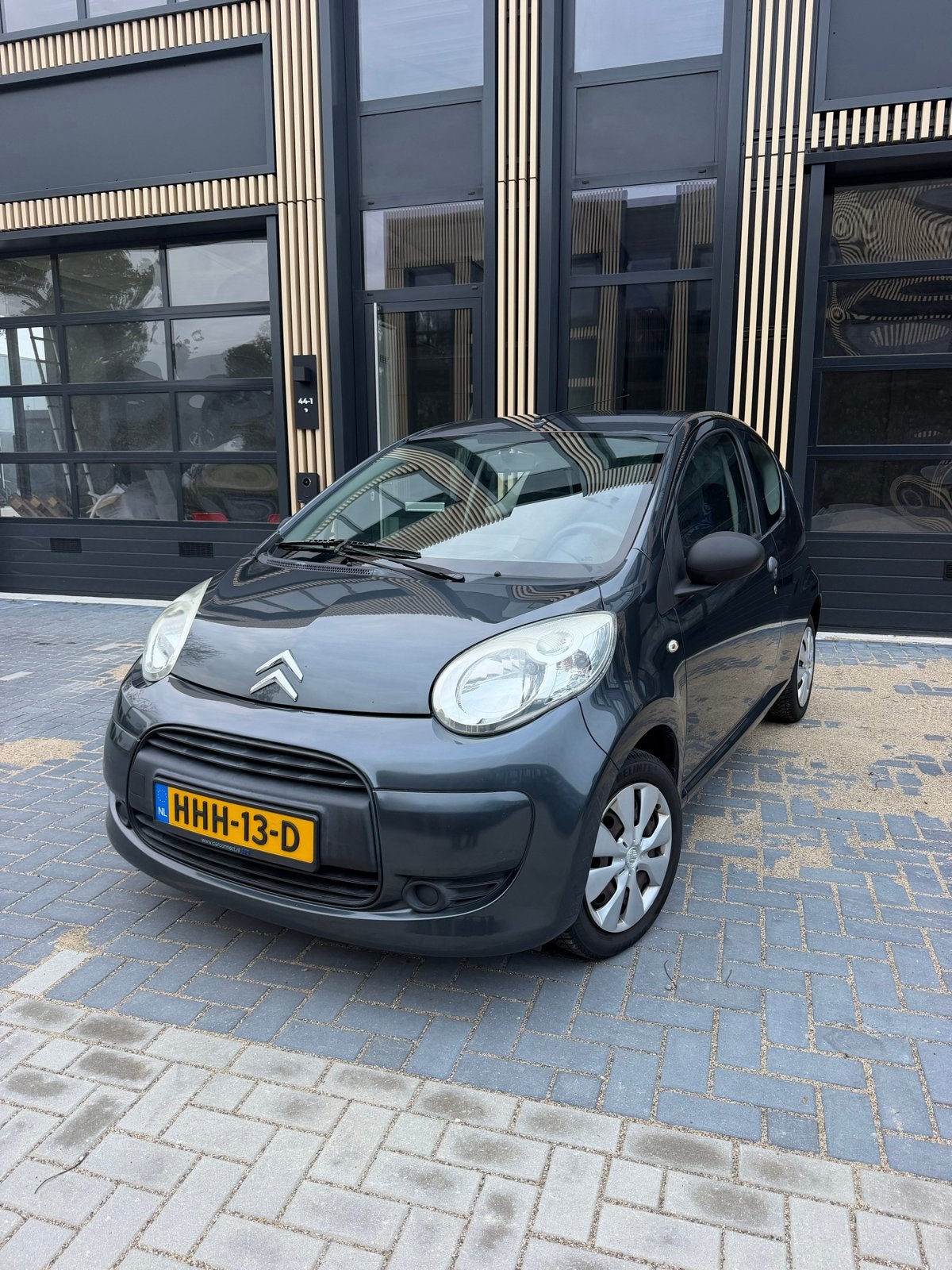 Citroën C1 1.0 3-DRS 2010 Grijs Apple Carplay, Auto's, Voorwielaandrijving, Stof, Zwart, 4 stoelen