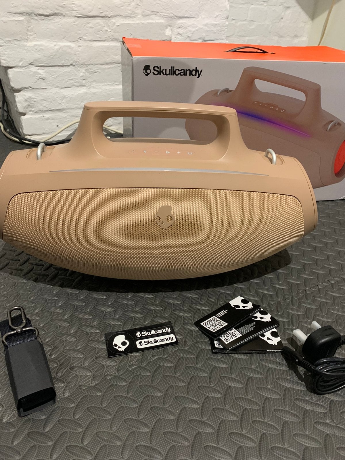 Skullcandy Barrel, Party speaker, Zo goed als nieuw, 60 tot 120 watt, Ophalen