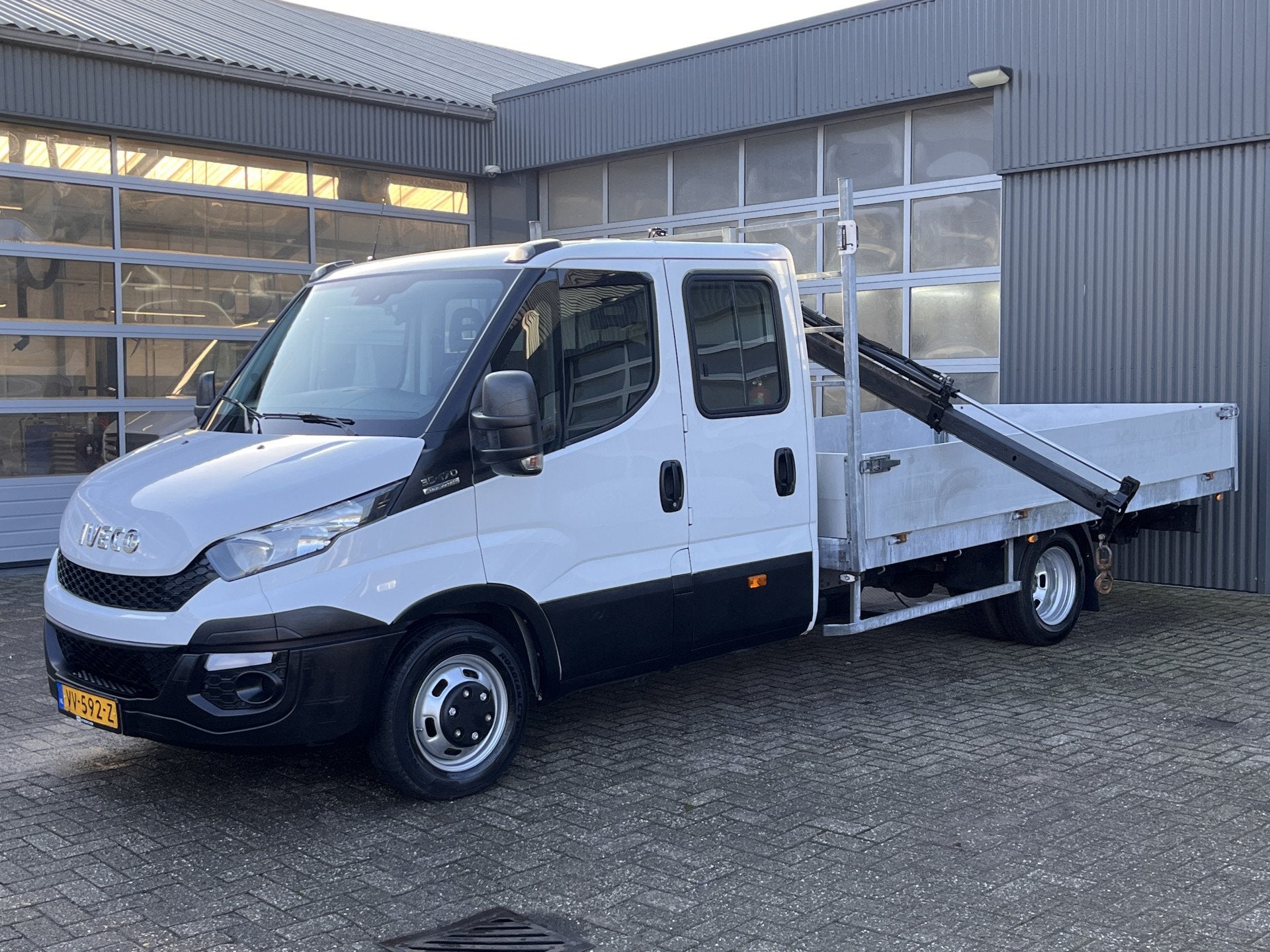 Iveco Daily 35C17 3.0 410 170PK Automaat Himatic Palfinger L, Automaat, Euro 5, Gebruikt, Zwart