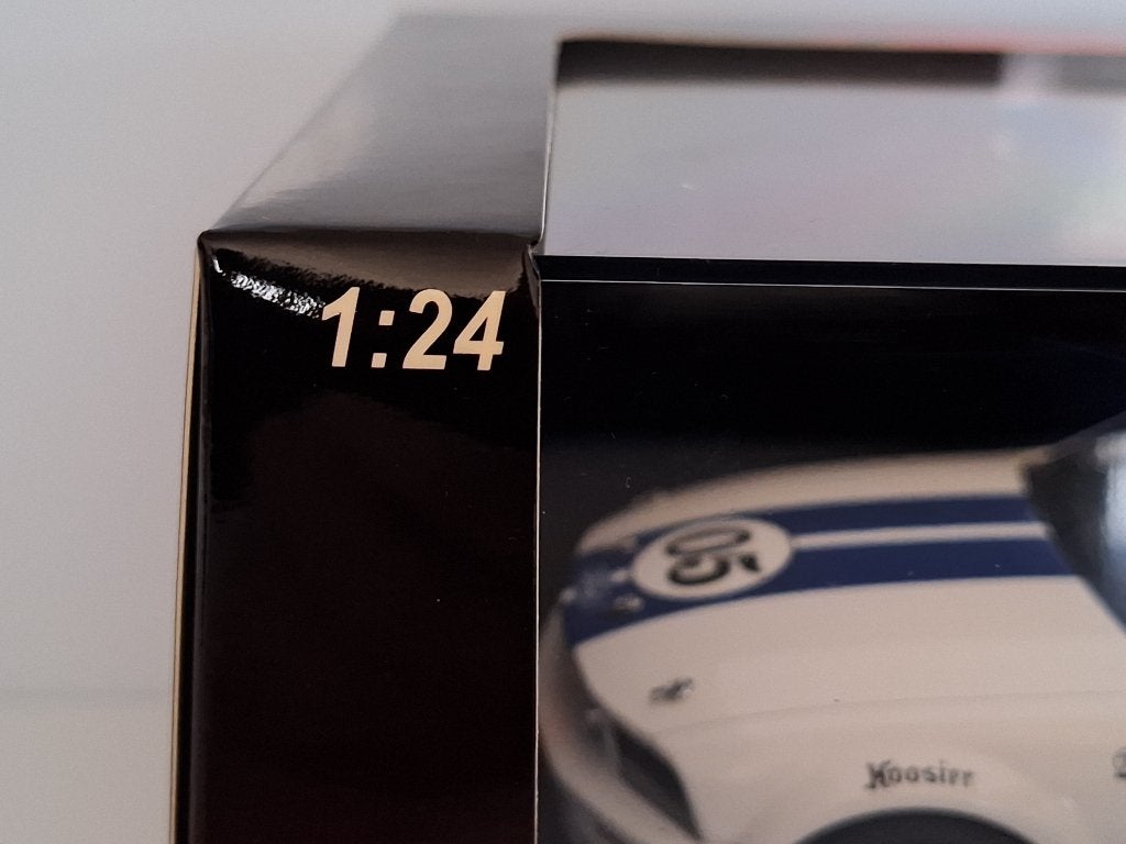 AutoArt 1:24 Ford Mustang FR500 1:24 1:24 1:24 1:24 TOP DEAL, Kinderen en Baby's, Overige merken, Racebaan, Autoart, Nieuw