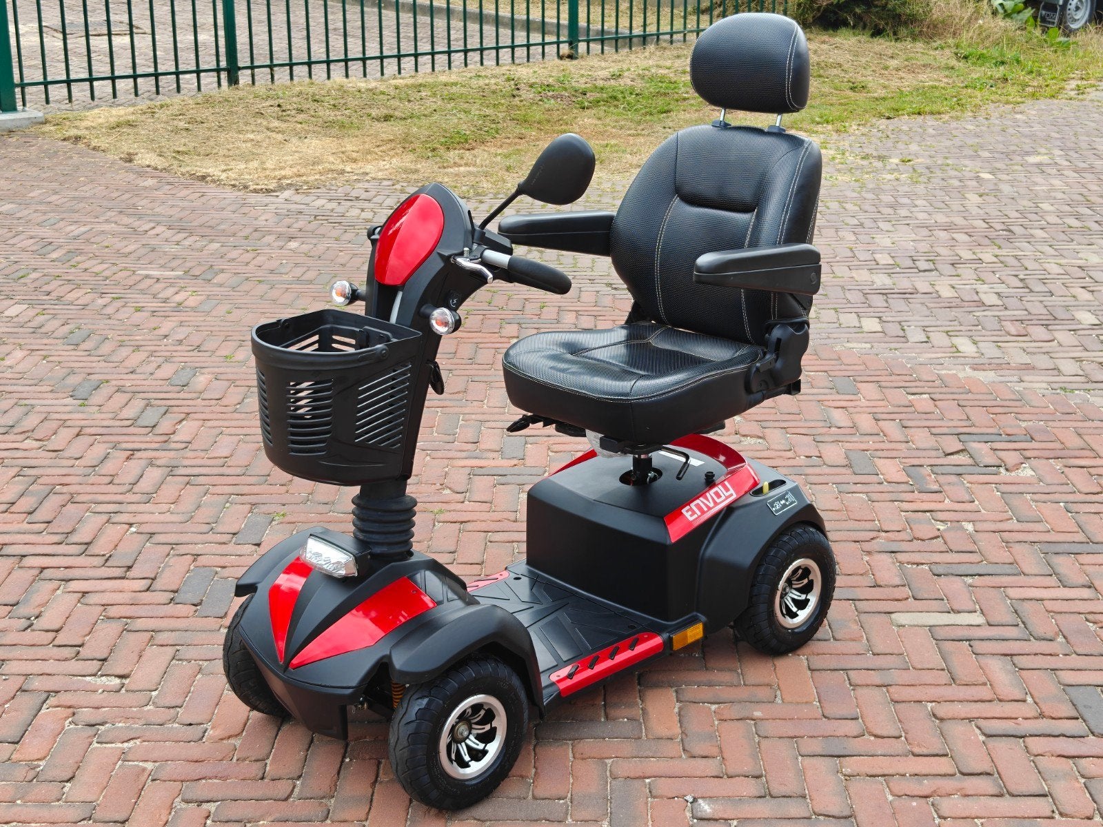 Prachtige Drive Envoye BL- 350 , accu's 1 jaar garantie !!!, Diversen, Brommobielen en Scootmobielen, Ophalen of Verzenden, 46 km of meer