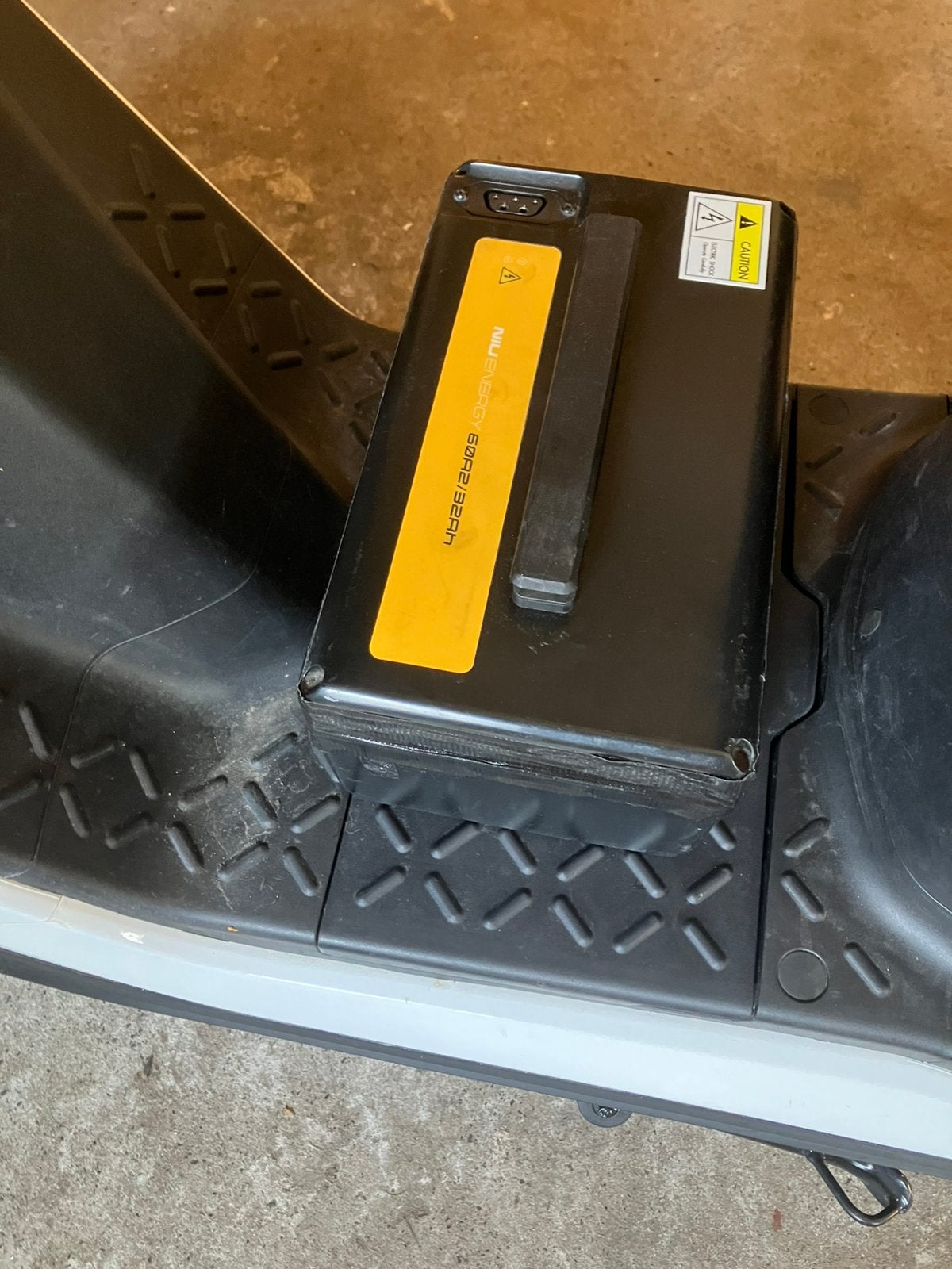 Niu batterij 60a2/32ah, Ophalen, Zo goed als nieuw, Overige typen, Overige merken