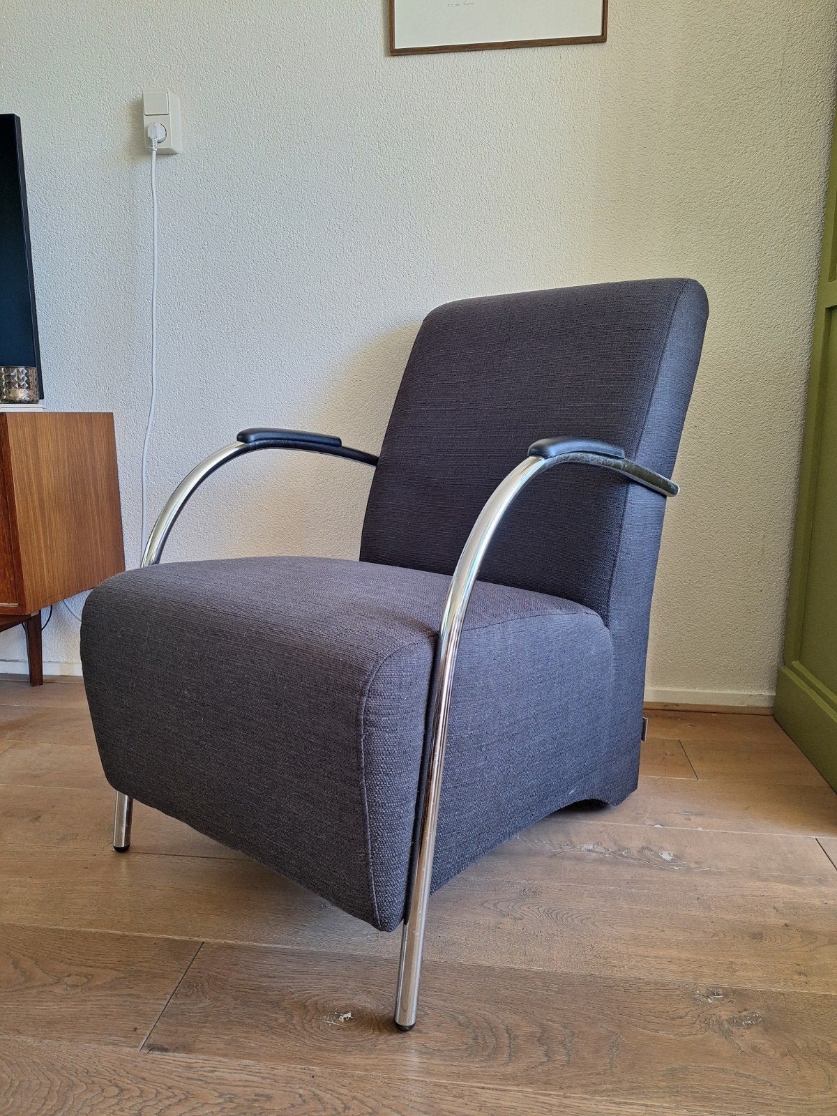 Buisframe fauteuil van WOOOD antraciet stoffen bekleding, Ophalen, Gebruikt, 75 tot 100 cm, Stof