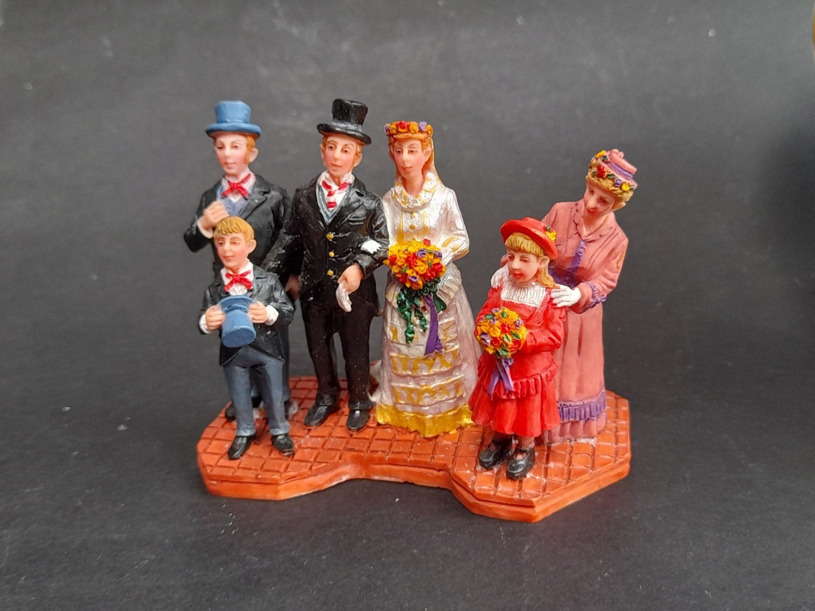 lemax kerst figuur d1 kerstdorp kersthuis wedding party, Diversen, Kerst, Verzenden