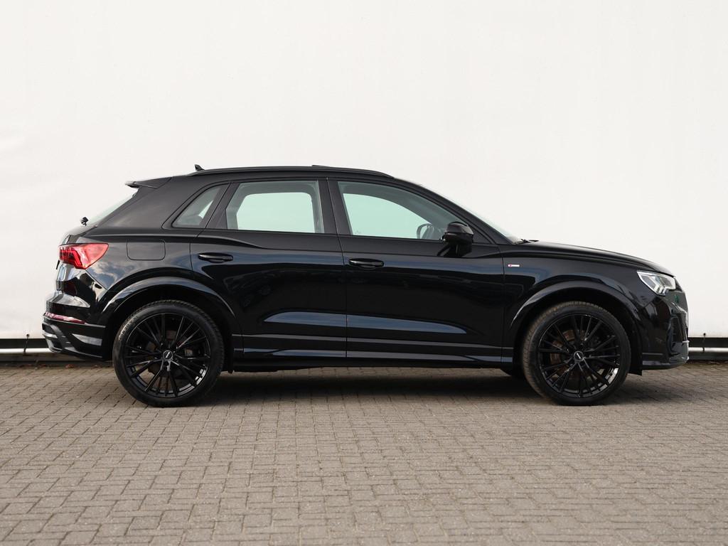 Audi Q3 45 TFSI e S edition | LED | Pano | Leder/Alcantara |, Auto's, Adaptive Cruise Control, Gebruikt, Zwart, Hybride Elektrisch/Benzine