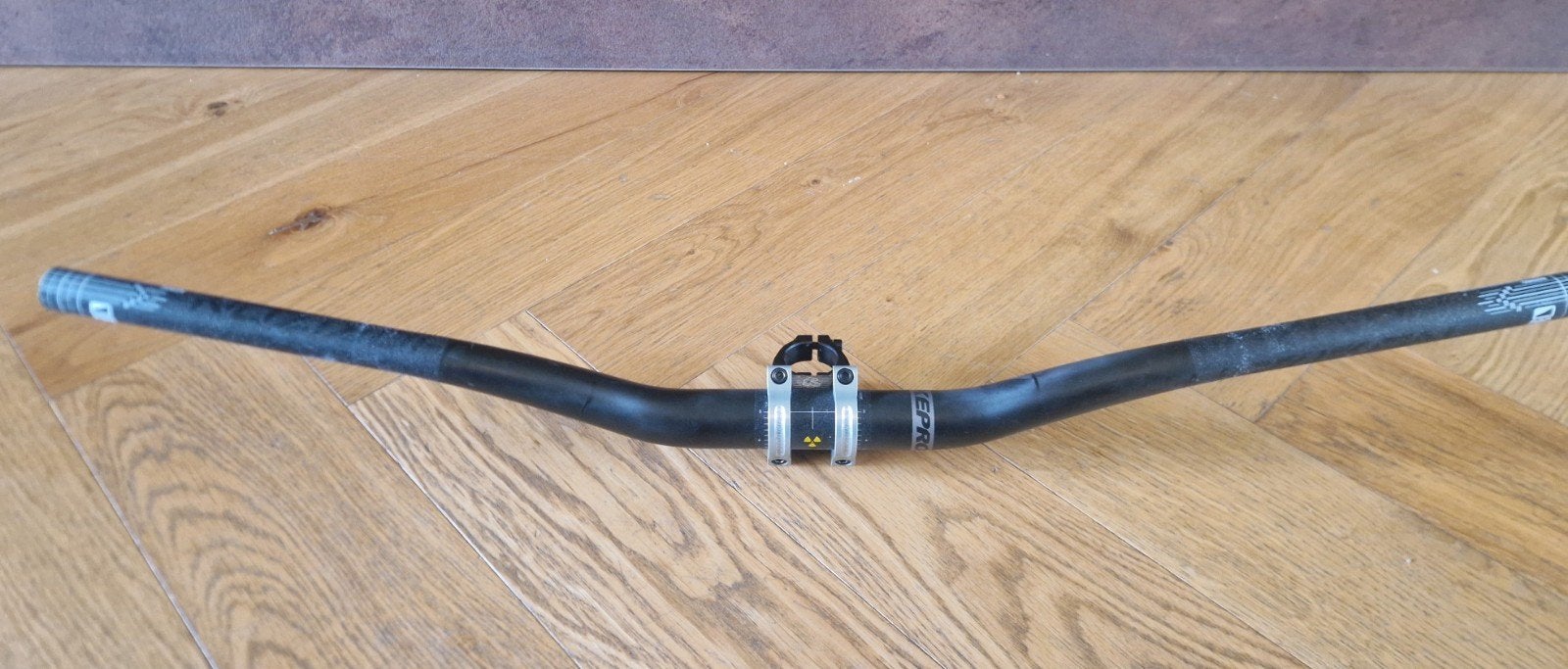 Nukeproof Horizon Stuur met 31.8 Renthal Apex Stuurpen, Fietsen en Brommers, Fietsonderdelen, Ophalen, Gebruikt, Stuur, Aluminium