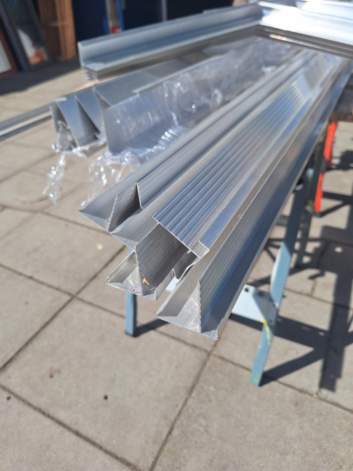 Daktrim, uitwendige hoekstukken en muurafdekstrip., Doe-het-zelf en Verbouw, Metalen, Ophalen, Nieuw, Aluminium