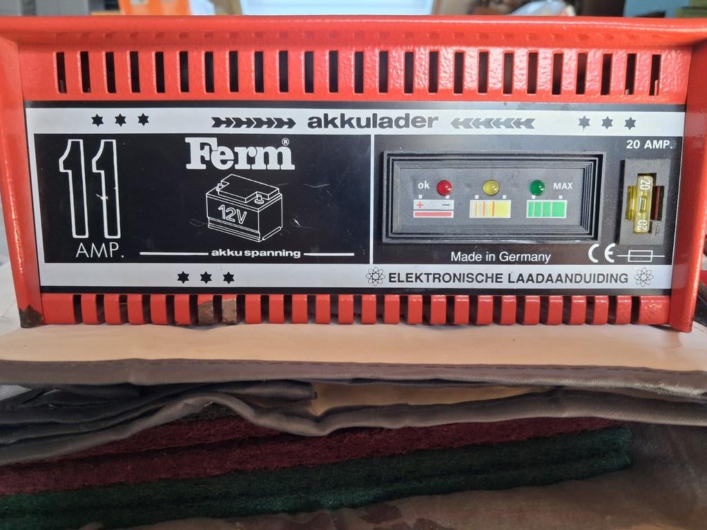 FERM acculader, Ophalen of Verzenden, Nieuw