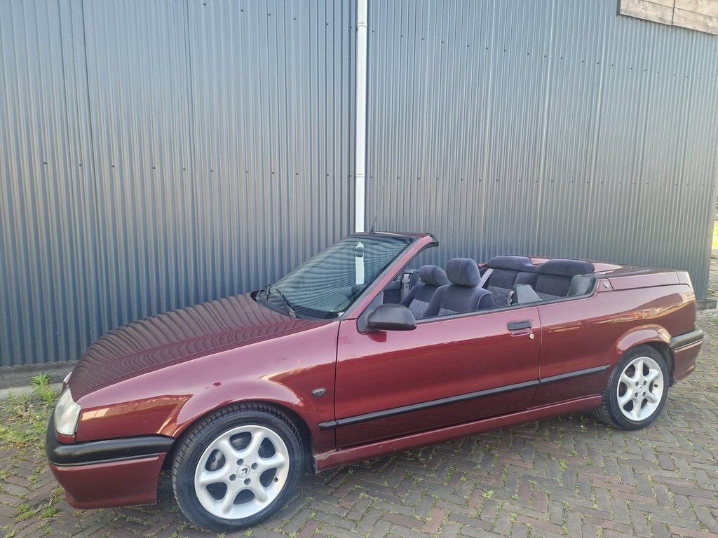 Renault 19 1.8 Fairway Cabrio, nieuwe apk (bj 1993), Auto's, Oldtimers, Voorwielaandrijving, Cabriolet, Verwarmde buitenspiegels