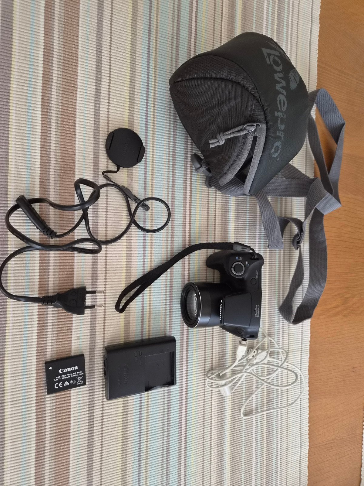 Foto 3 van Canon PowerShot SX400 IS Bridgecamera met accessoires