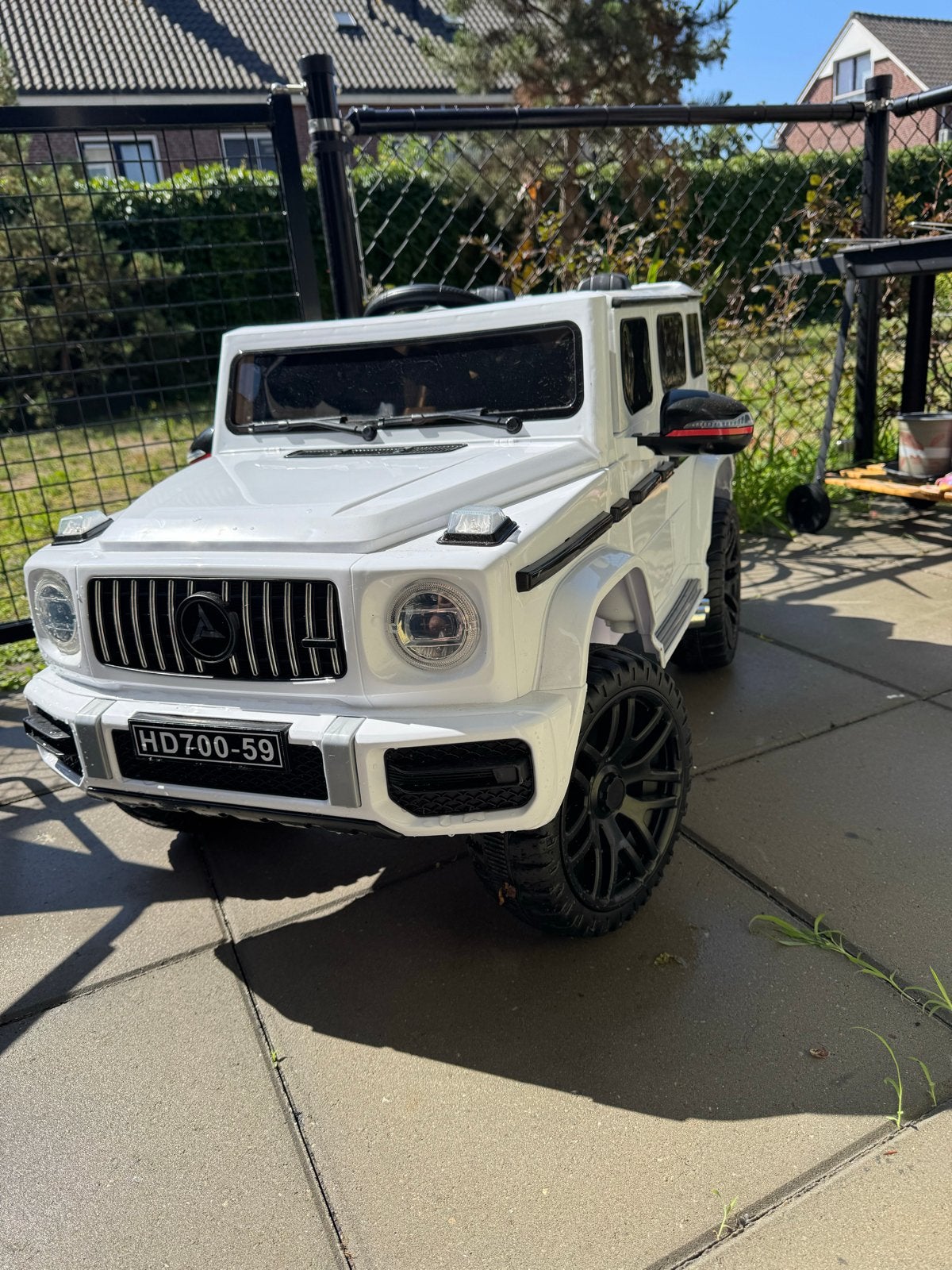 Witte Mercedes G-Klasse Kinderauto met Afstandsbediening, Kinderen en Baby's, Ophalen of Verzenden, Gebruikt, Afstandsbediening