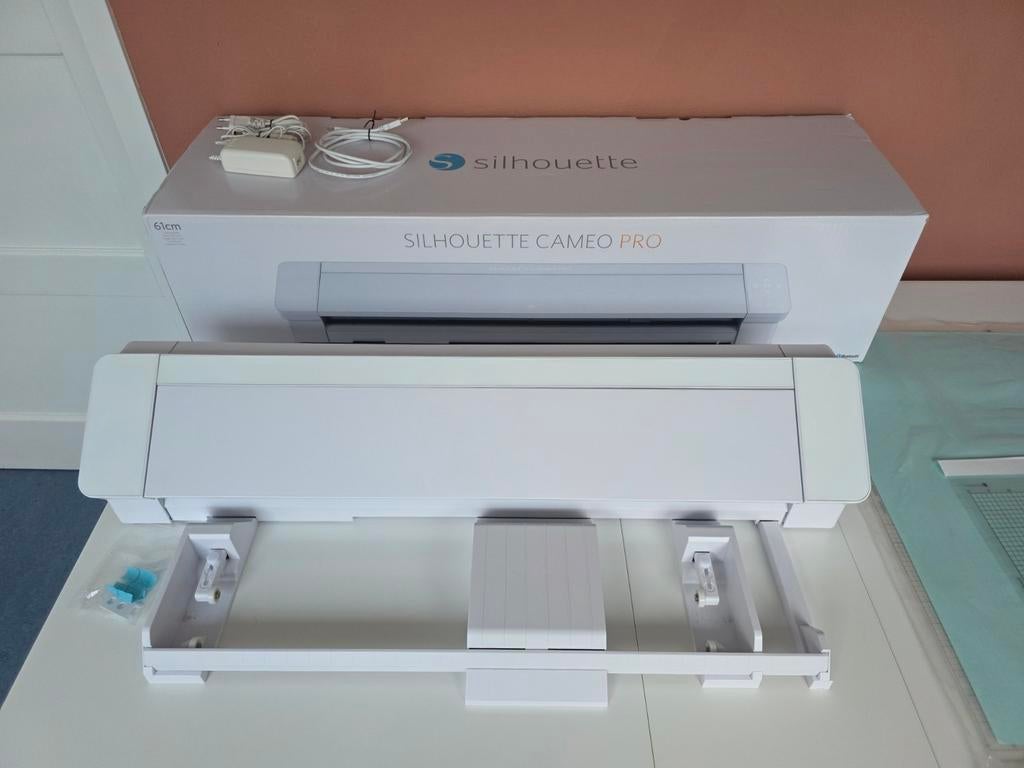 Silhouette Cameo 4 Pro Snijplotter - zeer goede staat, Nieuw, Machine, Wit, Ophalen
