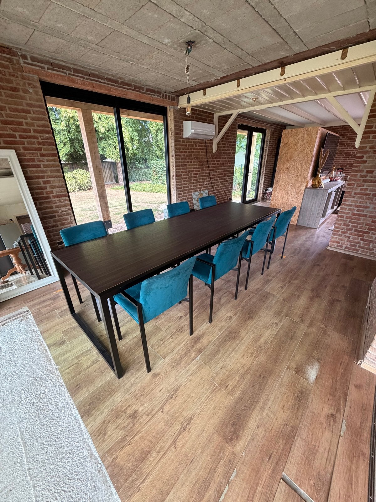 Elegante eettafel met 10 RVS stoelen - Zwart gecoat, Huis en Inrichting, Ophalen of Verzenden, Zo goed als nieuw, 8 stoelen of meer