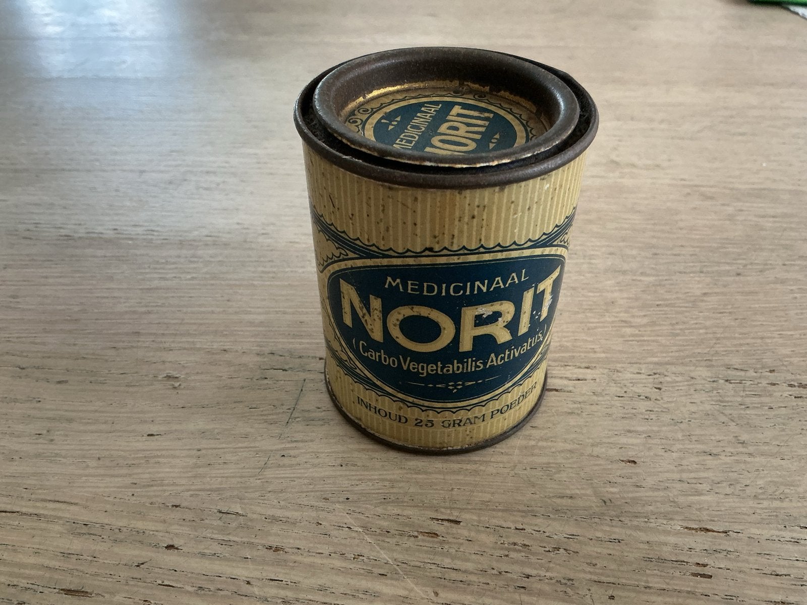 Vintage Medicinaal Norit blikje - Oud klein Norit blikje, Verzamelen, Blikken, Ophalen of Verzenden, Gebruikt, Overige, Overige merken