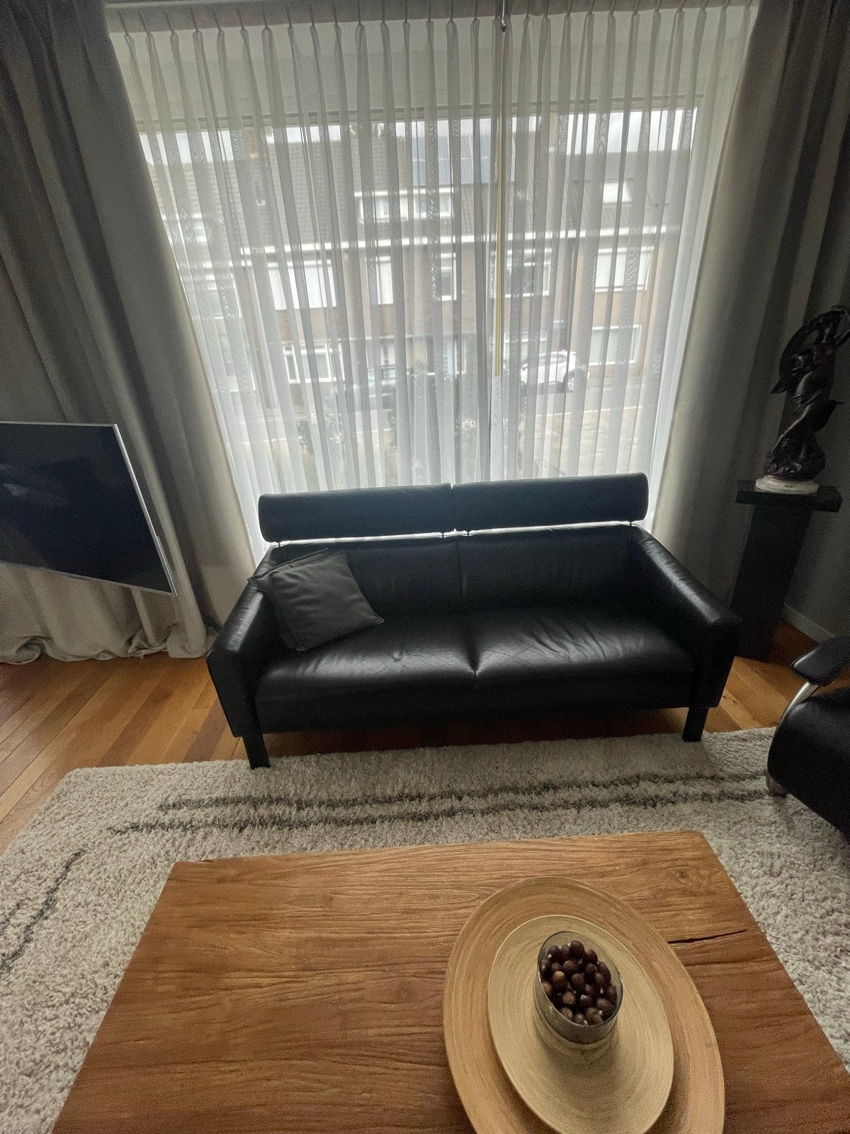 Te koop Leolux patachou zwarte leren tweepersoonsbank, Gebruikt, 150 tot 200 cm, Tweepersoons, Ophalen of Verzenden