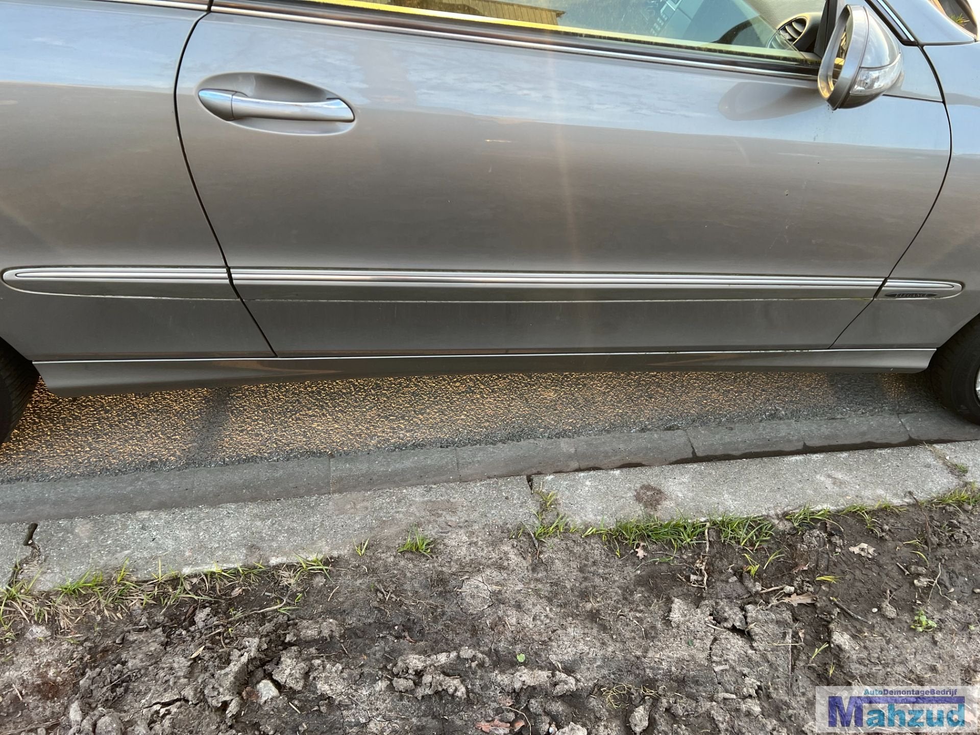 MERCEDES CLK W209 Bruin / brons C723 rechts zijskirt 2002-20, Gebruikt, Mercedes-Benz AG, Mercedes-Benz, Ophalen of Verzenden