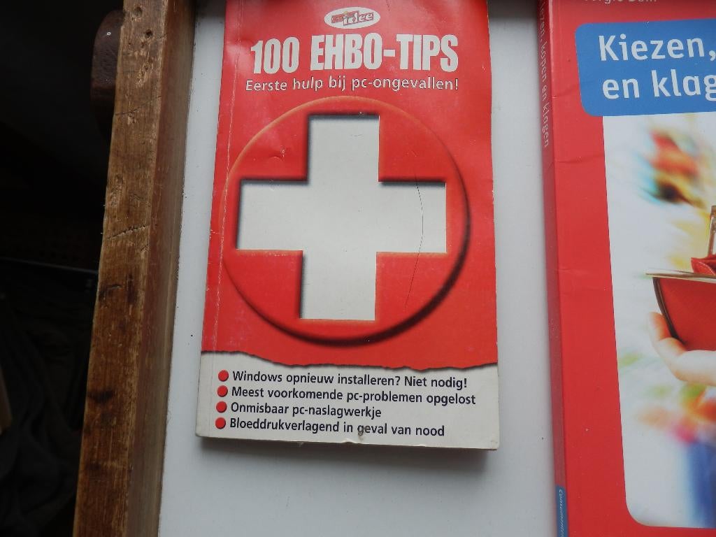 100 EHBO tips bij PC ongevallen, Ophalen of Verzenden, Beta, Zo goed als nieuw