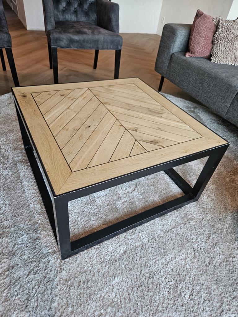 Salontafel met visgraatmotief en metalen frame, Ophalen, 50 tot 100 cm, 50 tot 100 cm, Zo goed als nieuw