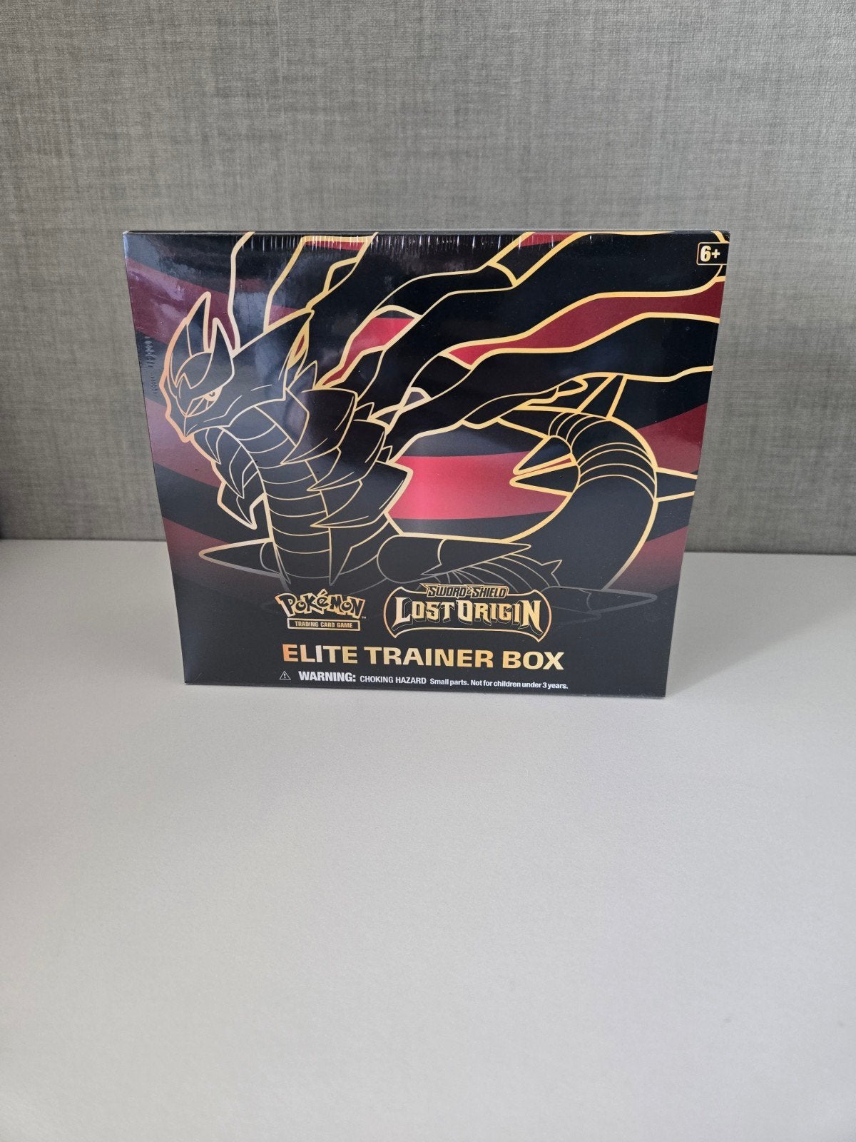 Pokémon TCG: Lost Origin Elite Trainer Box (ETB) - Sealed, Ophalen of Verzenden, Nieuw, Overige typen