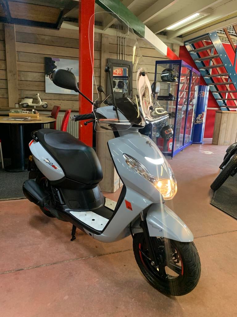 Gebro scooters: Peugeot kisbee 45KM BJ2023, Gebruikt, Overige modellen, Maximaal 45 km/u, Ophalen of Verzenden