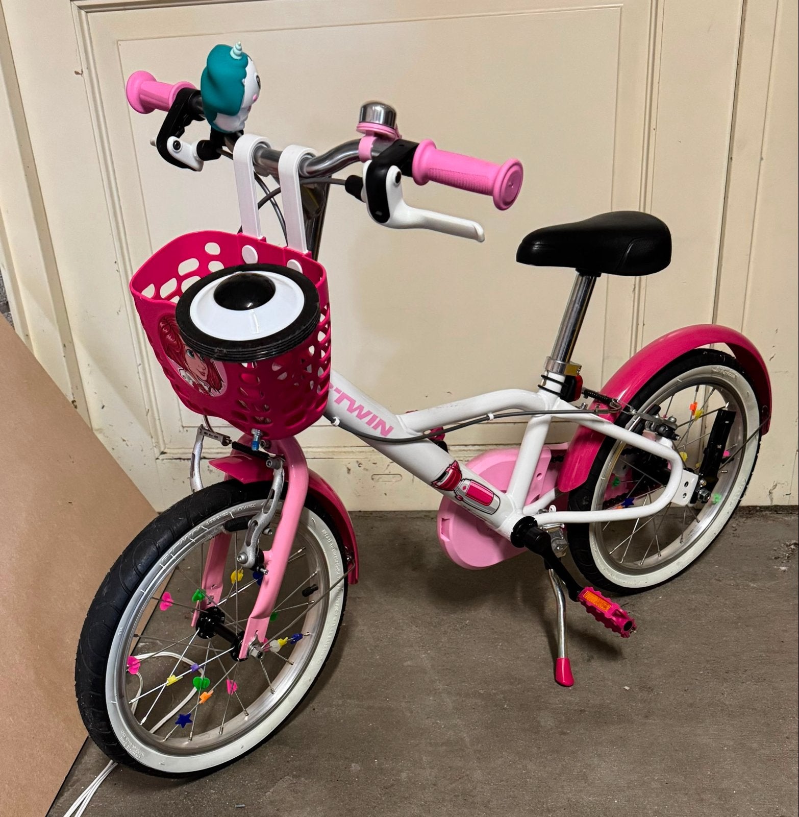 Kinderfiets roze met zijwieltjes en mandje - Zo goed als nie, Ophalen, Zijwieltjes, Velgrem, Minder dan 16 inch