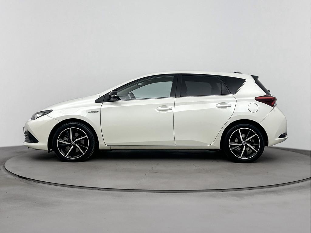 Toyota Auris 1.8 Hybrid Black Edition | Navigatie | Cruise C, Auto's, Toyota, 12 maanden, 136 pk, Gebruikt, 4 cilinders