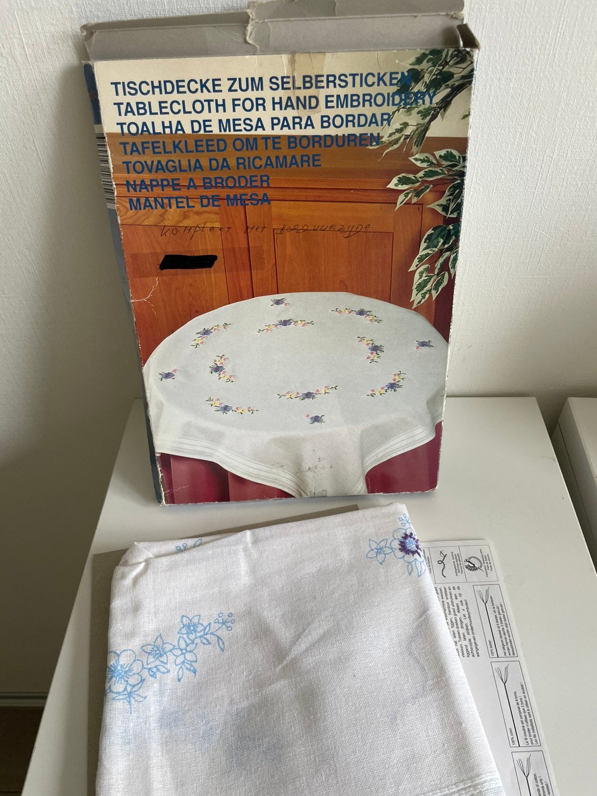 Borduur tafelkleed, Ophalen, Borduurpakket