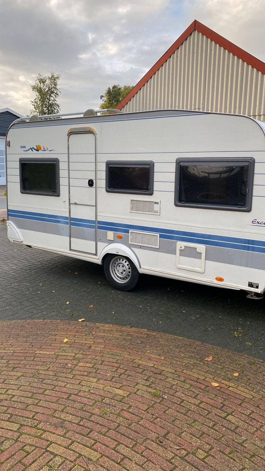 Hobby Excellent Easy met fietsenrek,voortent en losse luifel, Caravans en Kamperen, Vast bed, Rondzit, Hobby, Kachel