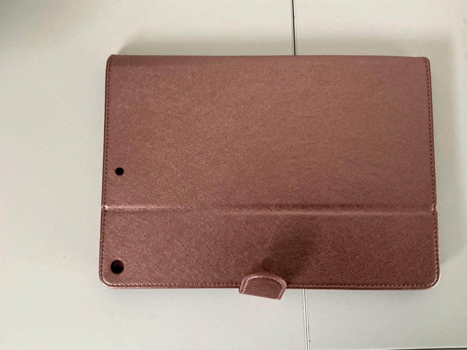 Roze iPad hoes (versie 7)met standaard en pashouders, Computers en Software, Ophalen, Zo goed als nieuw, Rose Goud