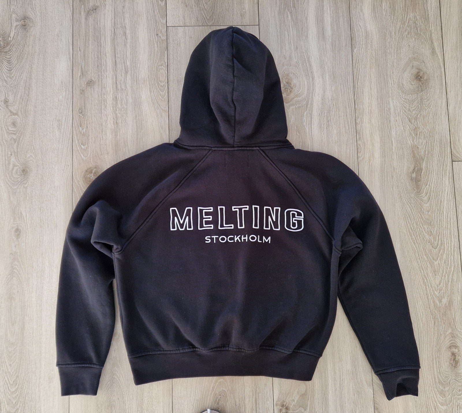 HOODY MELTING STOCKHOLM,  zwart mt M, Kleding | Dames, Truien en Vesten, Maat 38/40 (M), Zwart, Ophalen of Verzenden, Zo goed als nieuw