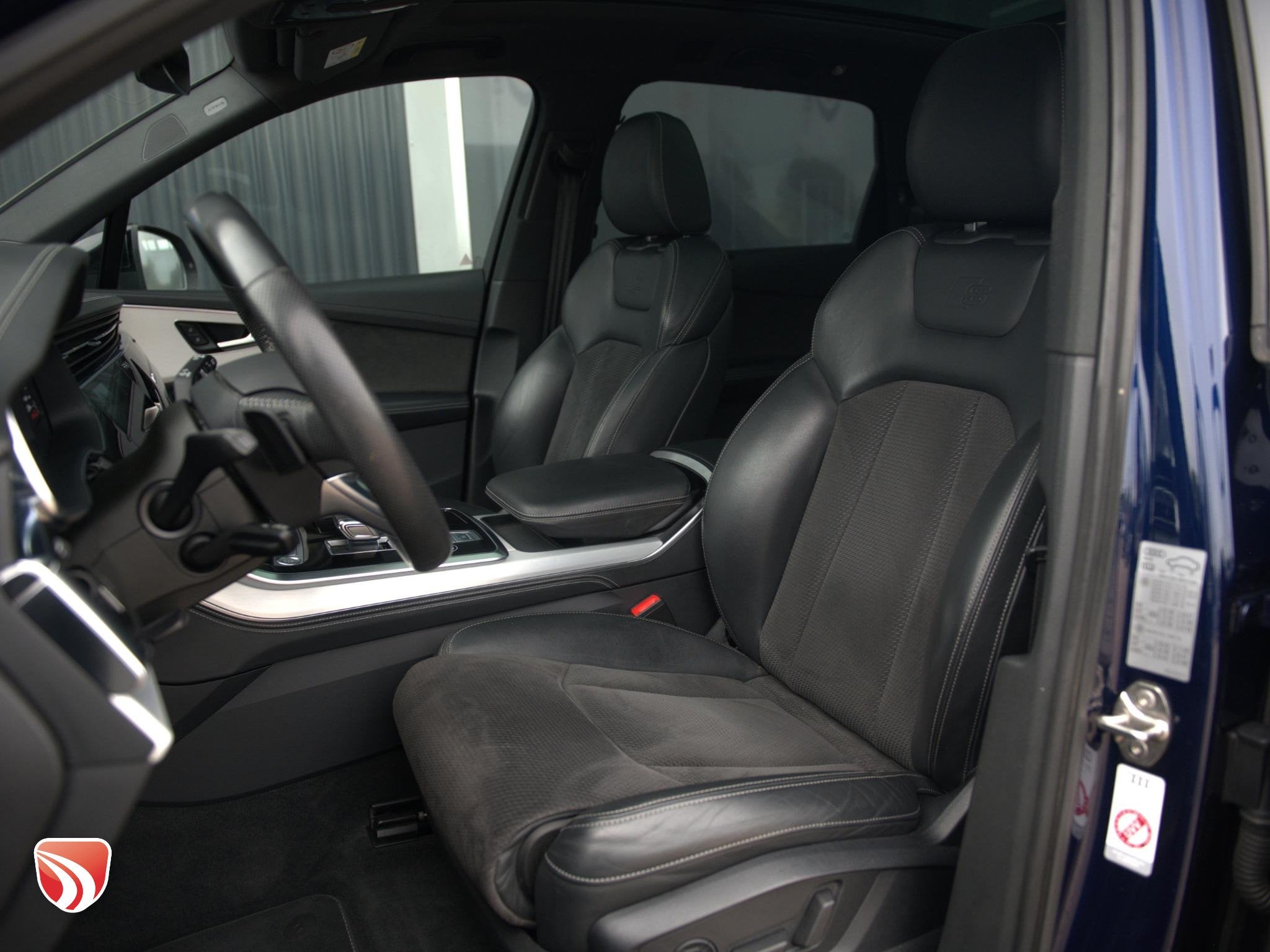 Audi Q7 60 TFSI e quattro Competition 456pk | Pano | LED Mat, Auto's, Automaat, 14 kWh, Gebruikt, Euro 6