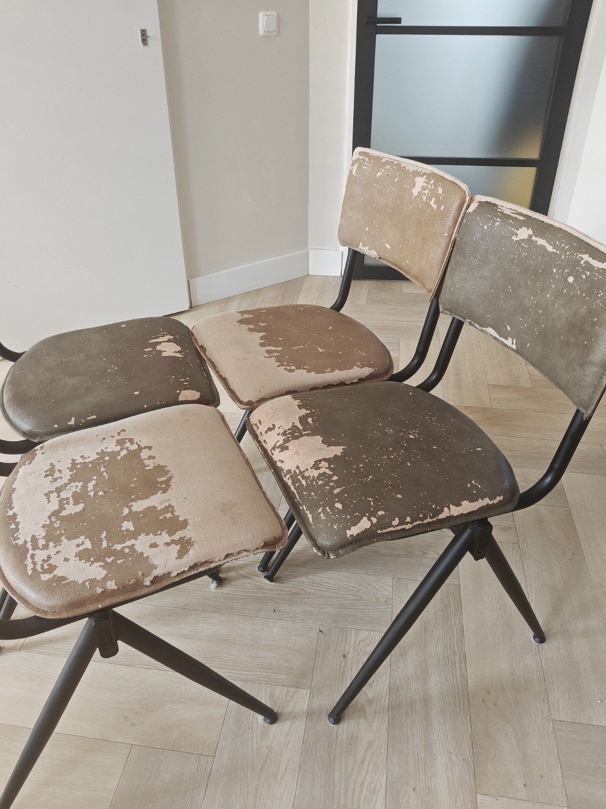 Dutchbone stoelen - 4 stuks - stof beschadigd, Huis en Inrichting, Stoelen, Ophalen, Gebruikt, Stof, Vier