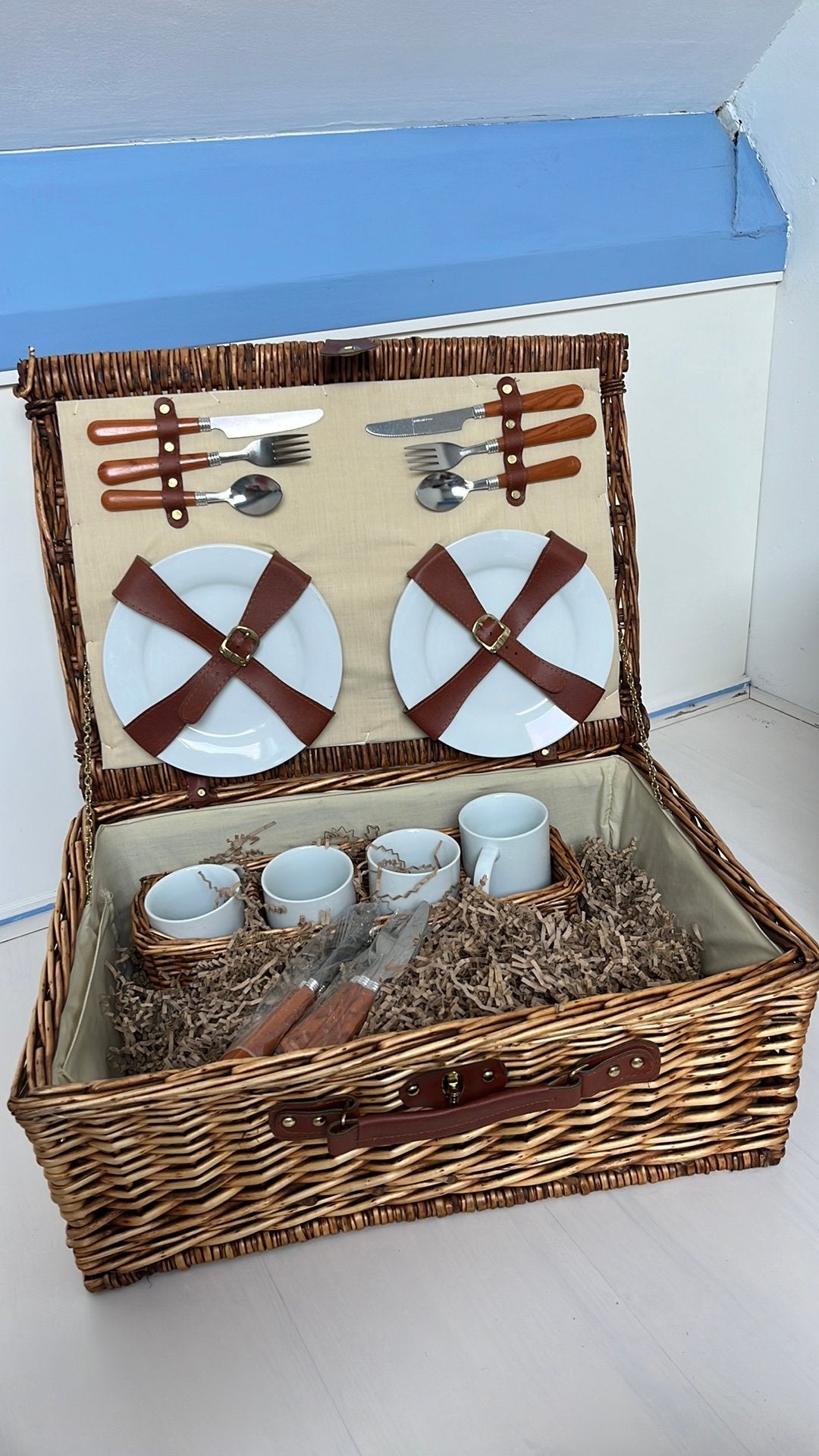 Nieuwe picknickmand, Ophalen, Zo goed als nieuw