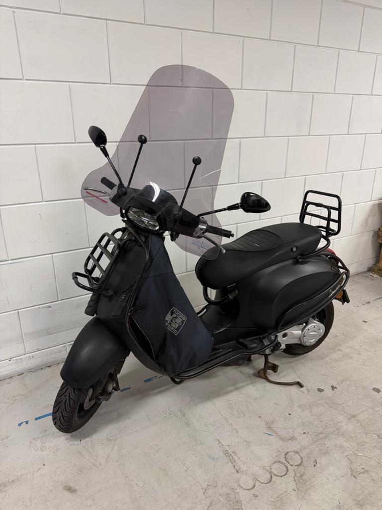 Vespa Sprint 2020 Mat Zwart, Gebruikt, Overige modellen, Ophalen of Verzenden, Benzine