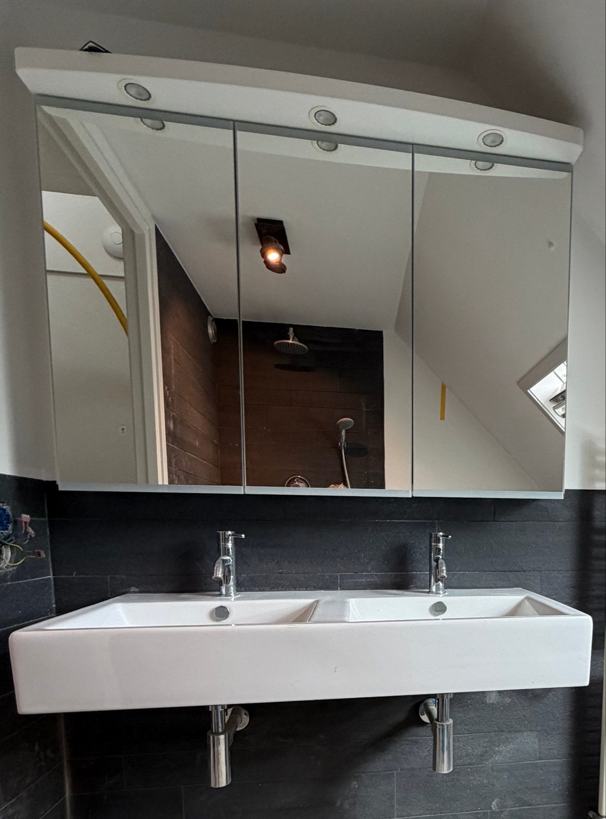 Ruime spiegelkast 120x85 cm met verlichting, Huis en Inrichting, Badkamer | Badkamermeubels, 100 tot 150 cm, Ophalen of Verzenden