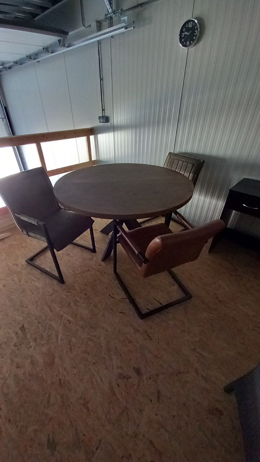Eettafel met 3 stoelen., Ophalen, Rond, Zo goed als nieuw, 100 tot 150 cm