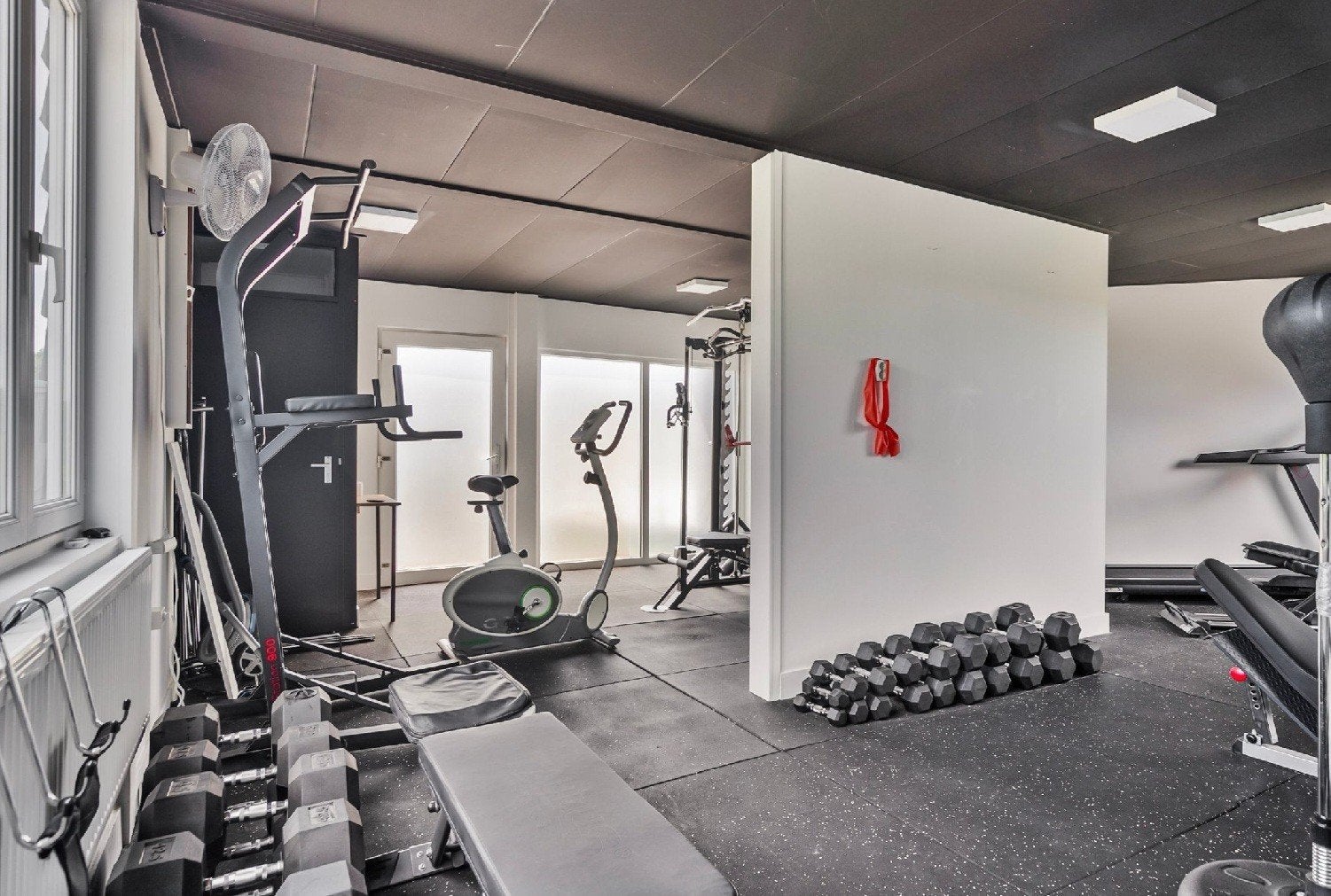 Sportruimte te huur als pt studio, Ophalen